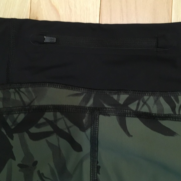 Sweaty Betty Green Zero Gravity Run Leggings Sz. M - Picture 10 of 11